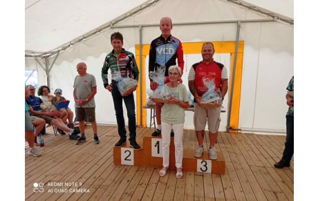 Victoire de JB à ST JACQUES SUR DARNETAL